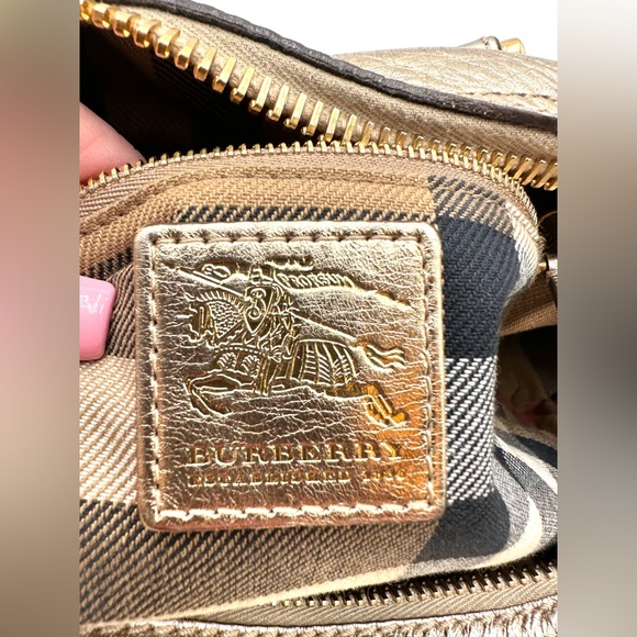 💯 BURBERRY Metallic Gold Satchel - Picture 12 of 16